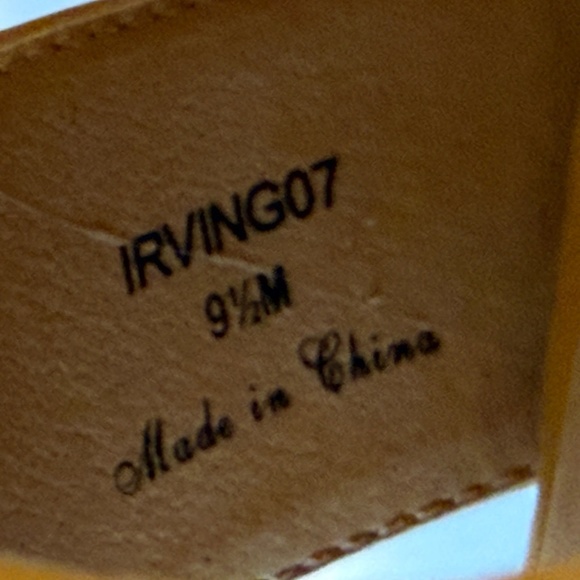 Donald Pliner NIB Iriving Wedge Sandal Yellow Size 10M - Picture 11 of 14